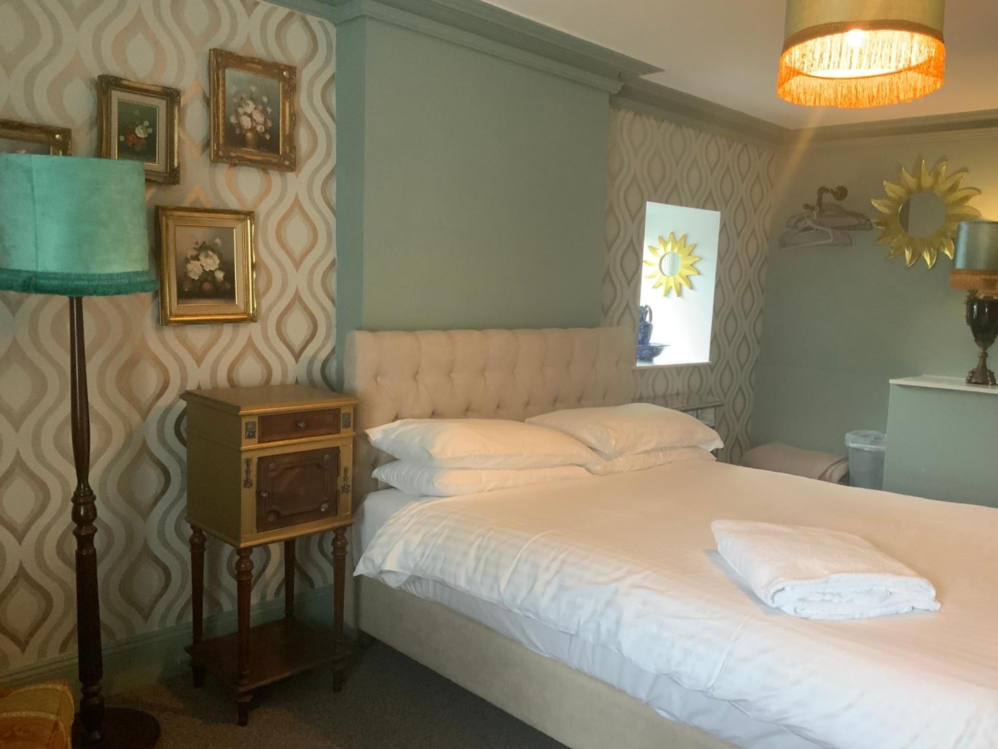 Hotel The White House Sennybridge Habitación foto